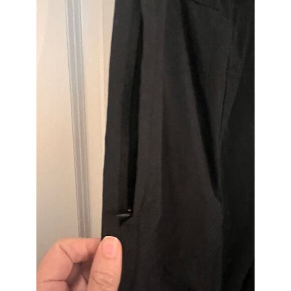 Alo Yoga Athleisure Co-Op Jogger Utility Pant Women's M Black Sporty Chic Sporty - Picture 6 of 9